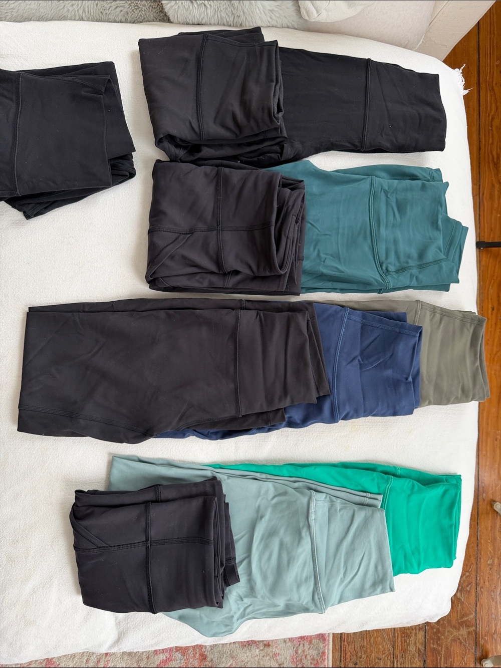 Assorted Lululemon Women's Leggings in Black, Teal, Blue, Green, Gray